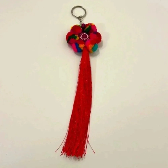⭐️3/$15 Pom Pom keychain - Picture 3 of 5